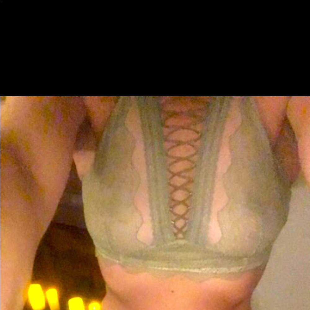 NWOT green lace top and cheeky bottom from VS szM